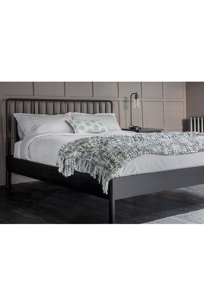 Wycombe 4'6" Spindle Bed