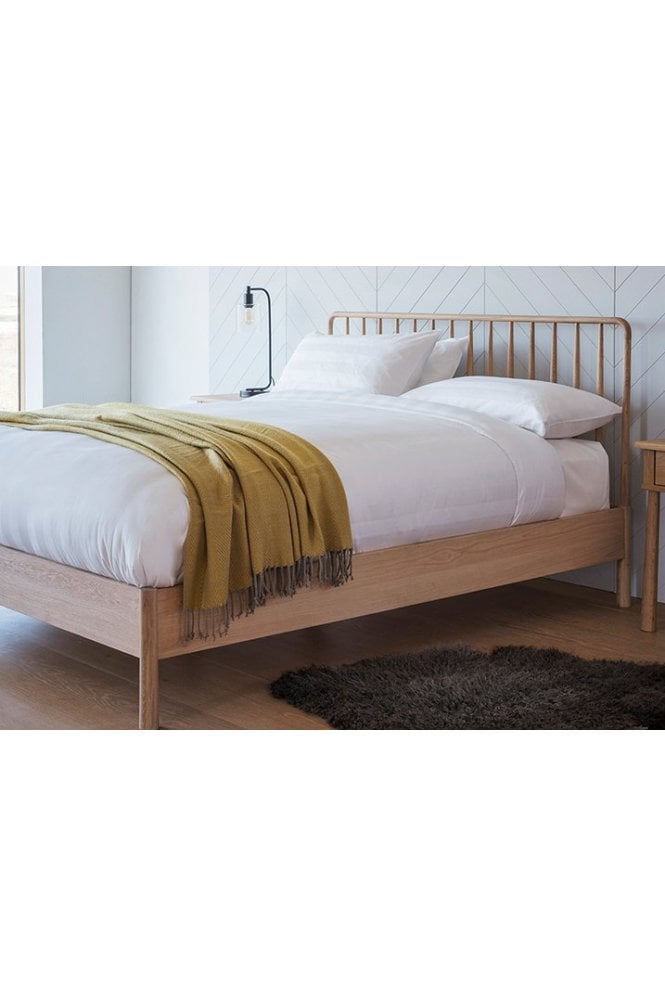 Wycombe 4'6" Spindle Bed