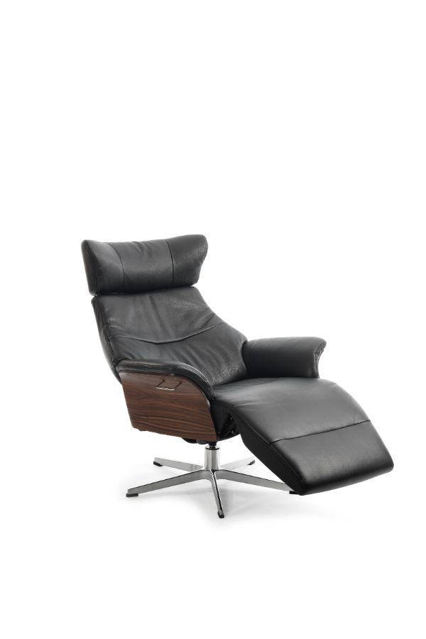 Air with Footrest by Conform