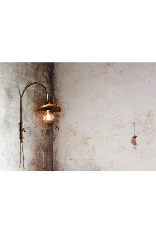 Clover Wall Light
