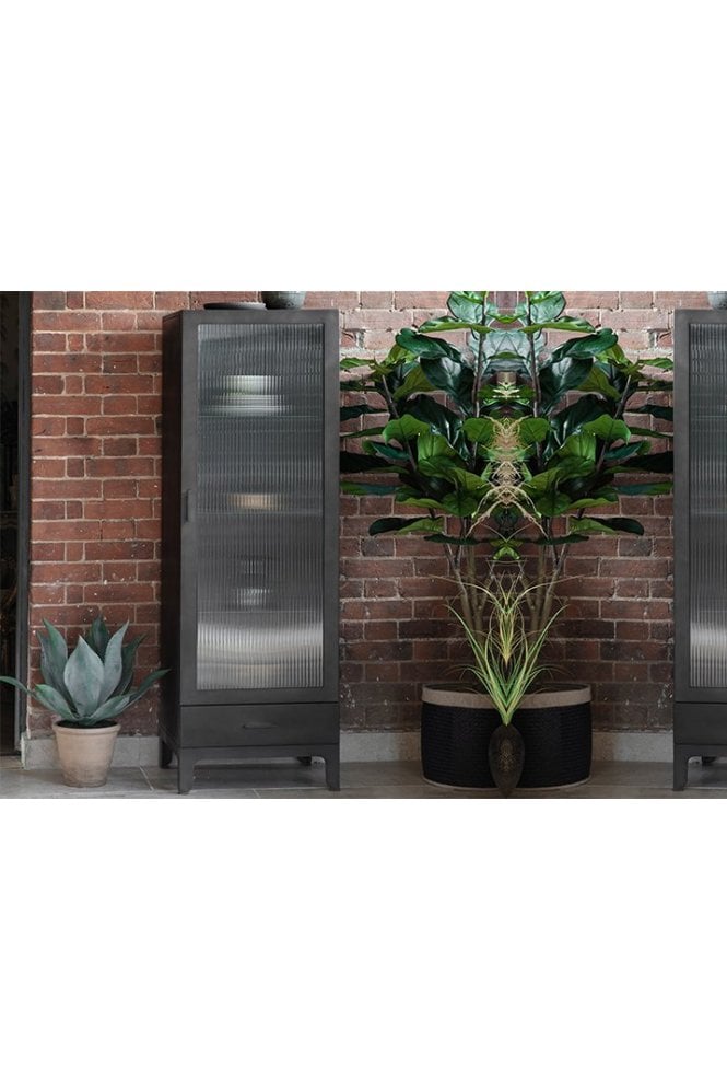 Ye 2 Door 2 Drawer Display Unit