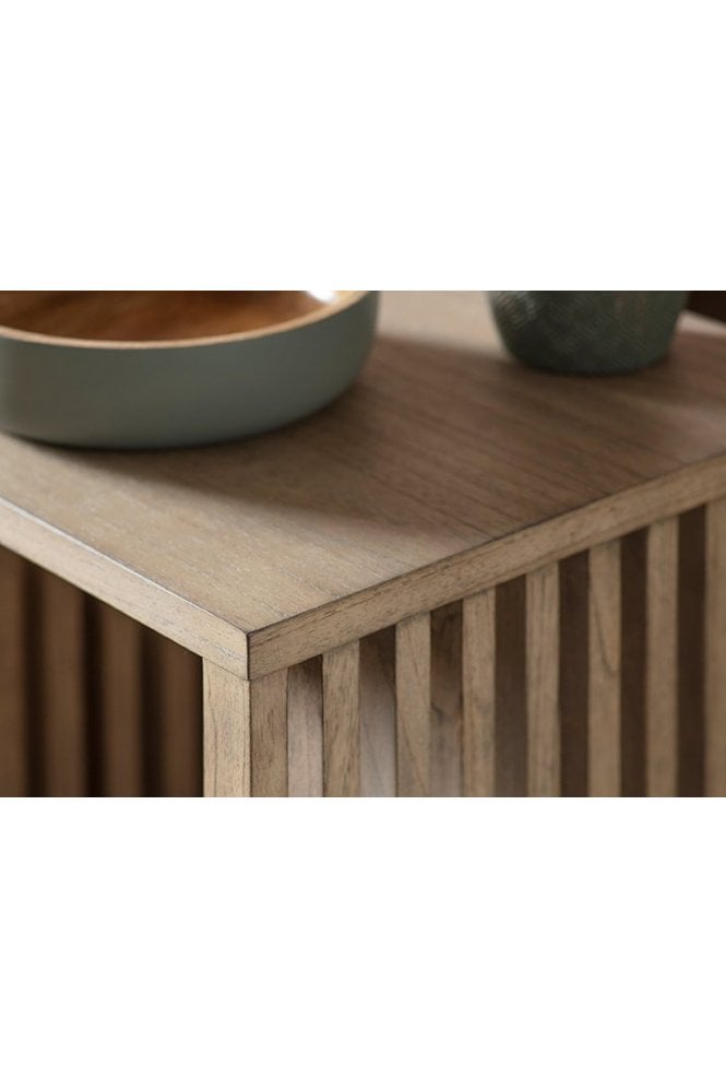 Oto Tables