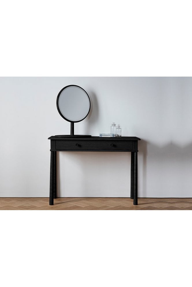 Wyl Tables