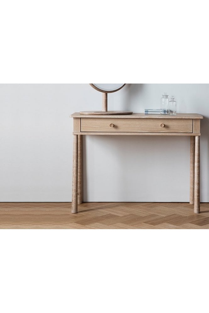 Wyl Tables