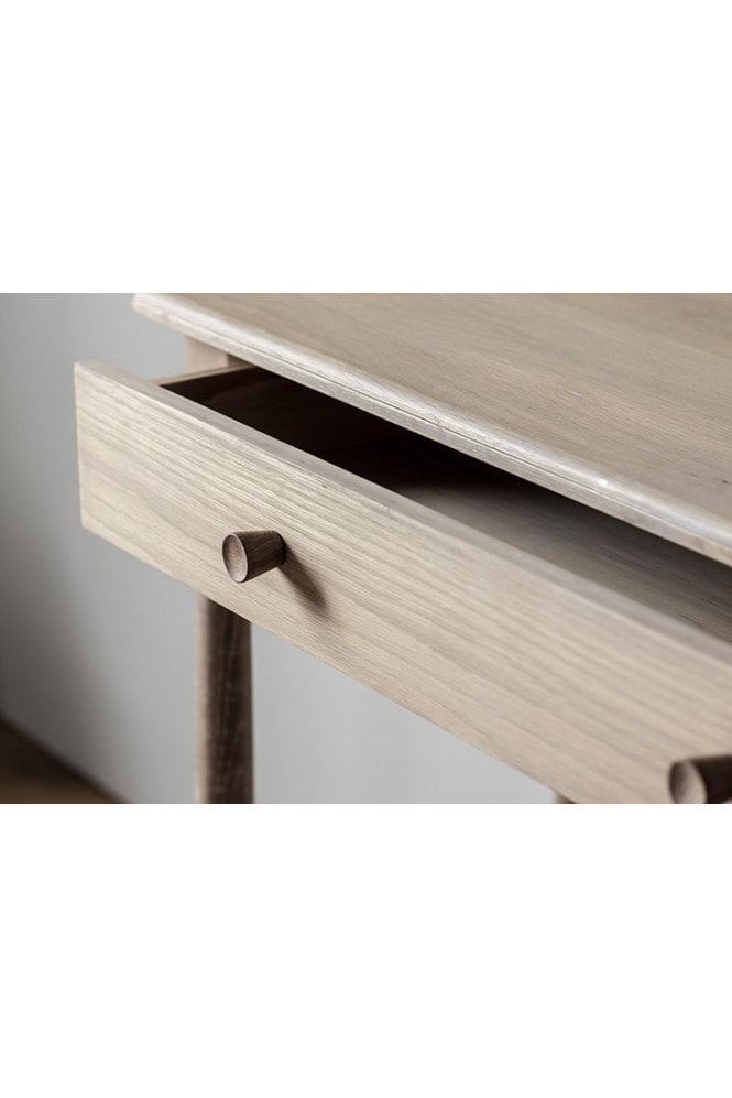 Wyl Tables